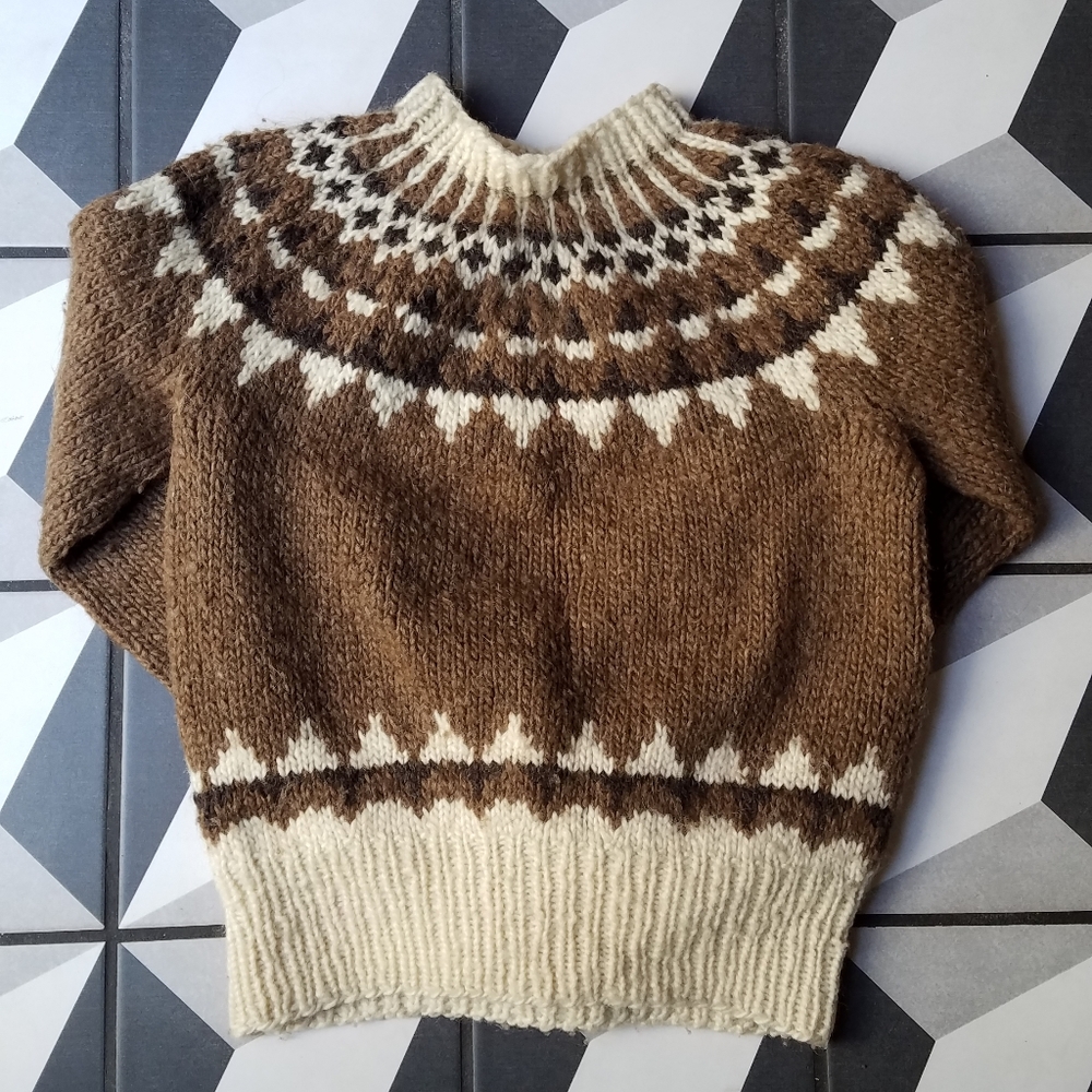 Gorgeous hand knit 100% wool fair isle sweater